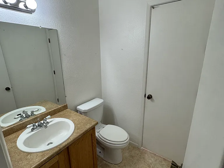 4252 W Pyracantha Dr — Photo 8