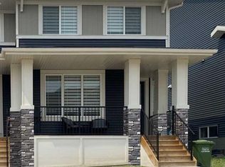 23 E Agate Rd, Cochrane, AB T4C 3B9