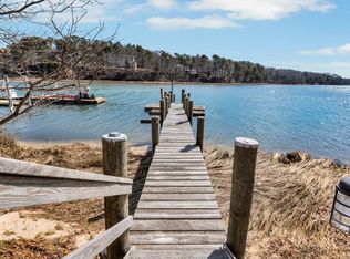 34 Quaker Run Rd, Mashpee, MA 02649