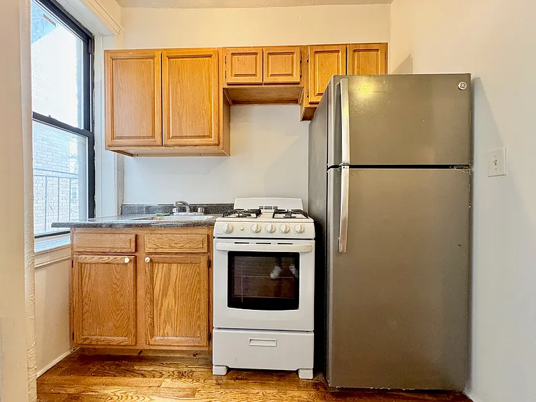 26-80 30th St #4D — Photo 5
