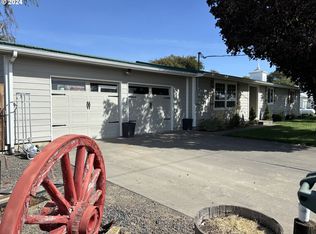 122 Columbia St, Helix, OR 97835