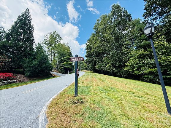 4th image of 20 Prickly Briar Rd