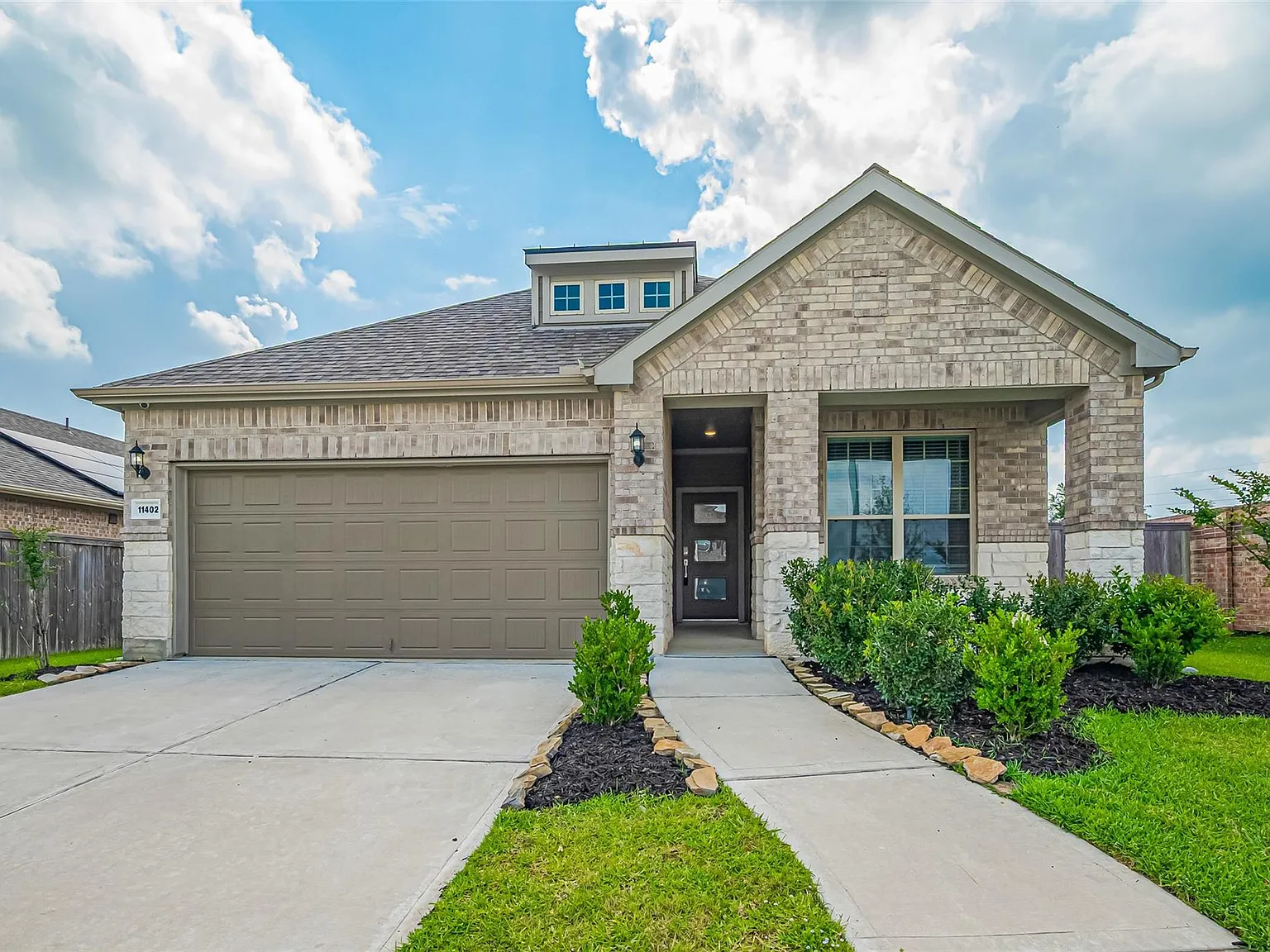 3 bed, 2.0 bath, 1796 sqft, $2,750 — Photo 1
