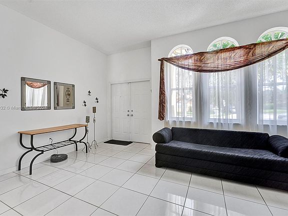 5th image of 14066 S Cypress Cove Cir