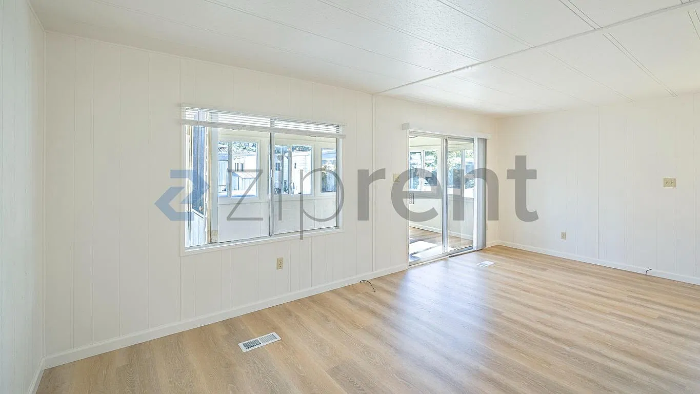 2 bed, $2,200 — Photo 4
