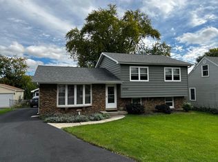 33245 N Park St, Grayslake, IL 60030