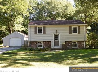 35 Skillings Rd, Cumberland, ME 04021