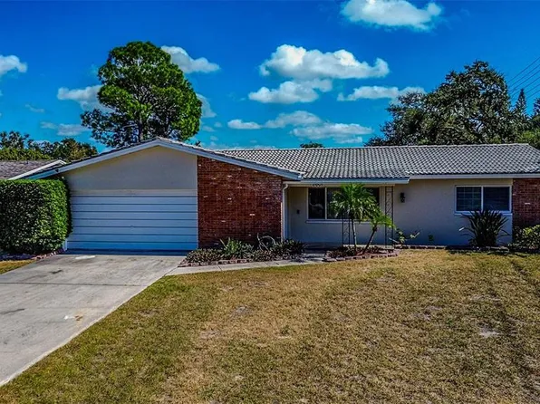 8601 139th St, Seminole, FL 33776