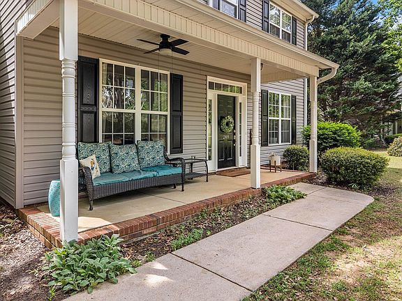 5th image of 248 Lauren Hope Ln