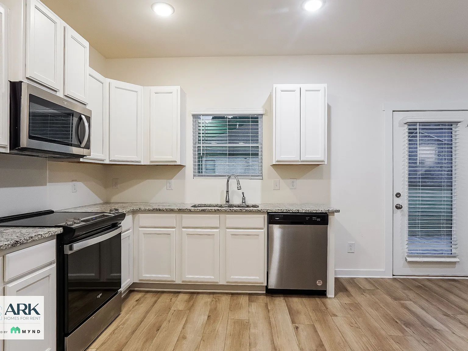 4 bed, 2.0 bath, 1574 sqft, $2,035 — Photo 3