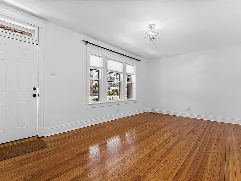 2120 Portis Ave #1F — Photo 4