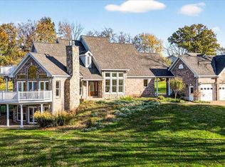 12914 Meadow Hl, Saint Louis, MO 63128