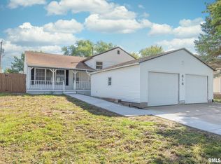 616 4th St, Colona, IL 61241