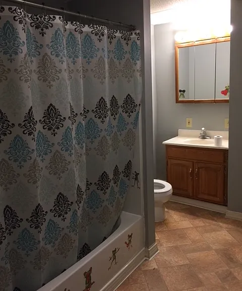 25 S Main St #5 — Photo 8