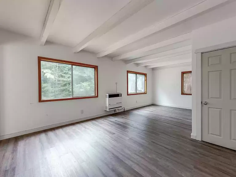 4612 Greenwood Heights Dr — Photo 4