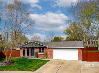 405 N 2nd St, Eagle, ID 83616