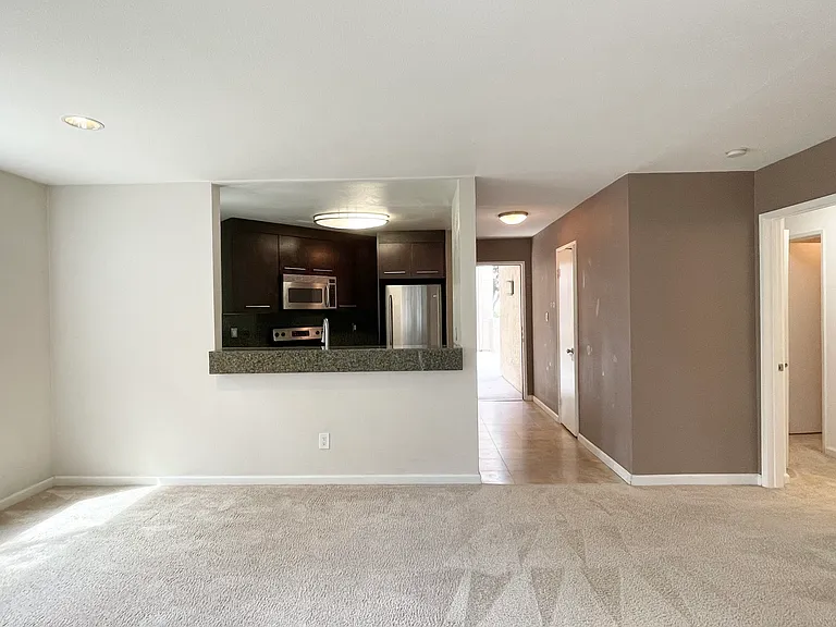 7565 Charmant Dr #405 — Photo 12