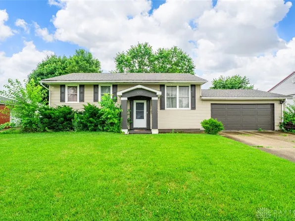 1227 Fyffe Ave, New Carlisle, OH 45344