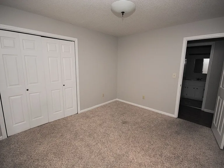 620 Oak Park Blvd #204 — Photo 39