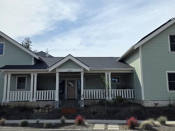 4059 Dornoch Ln SE, Salem, OR 97302