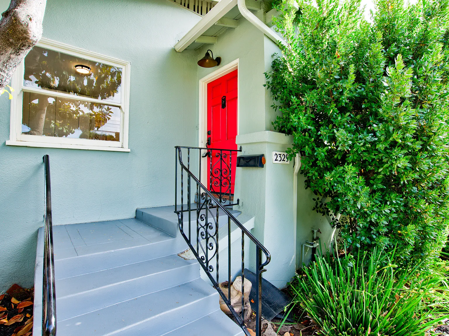 2 bed, 818 sqft, $4,000 — Photo 3