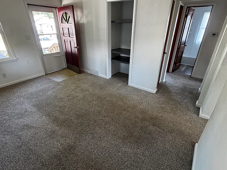 408 Christopher St — Photo 9