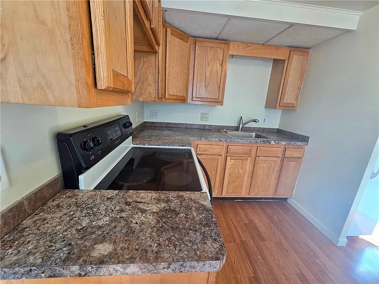 235B Allen St — Photo 27