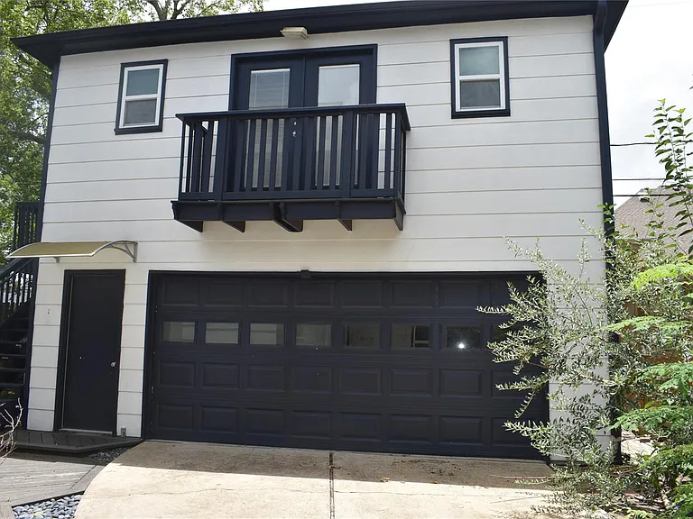 4521 Maple St — Photo 16