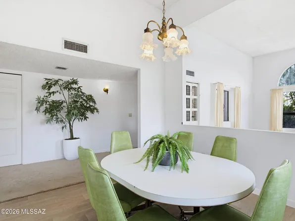 2821 E Weymouth Cir, Tucson, AZ 85716