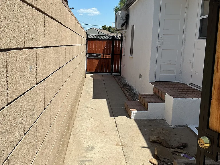 8812 Beverly Rd — Photo 4
