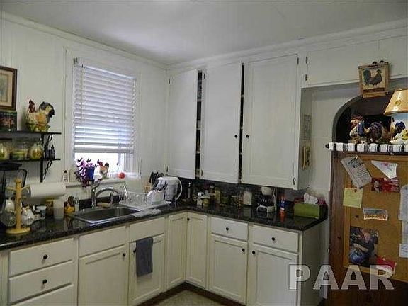2nd image of 309 E Odell Pl