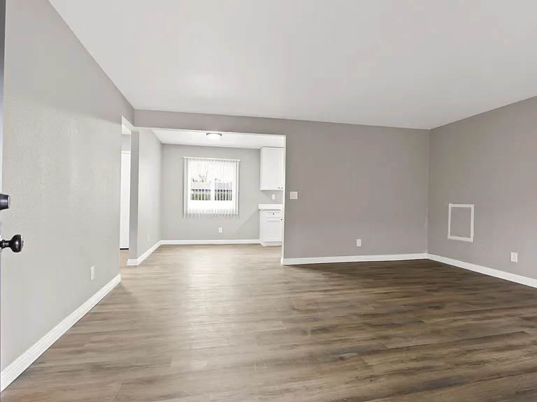 8202 Rosemead Blvd — Photo 16