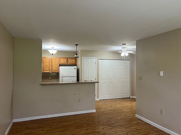 5th image of 599 Old Quaker Rd APT B
