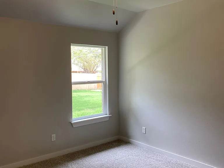 1322 E Cavanaugh St — Photo 17