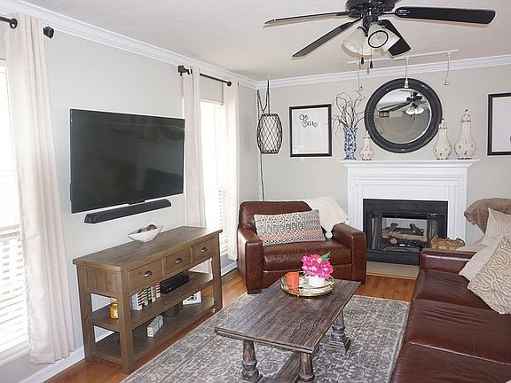 5th image of 8119 Robins Nest Ln