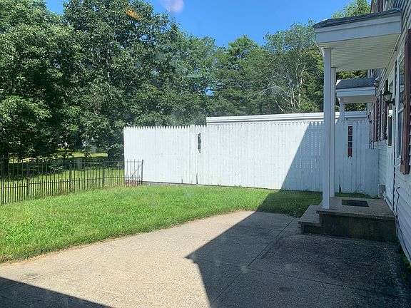 2nd image of 185 Columbia Ave