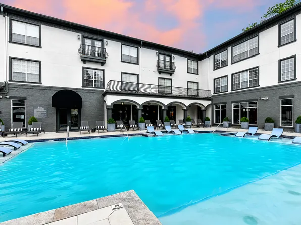 Avana Cheshire Bridge