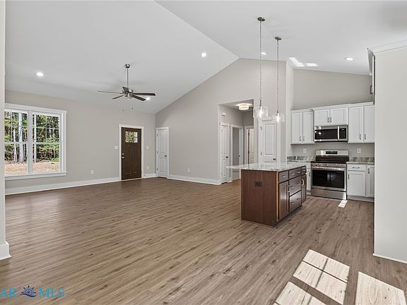 3rd image of Rockfish Rd
