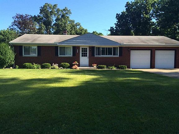 3rd image of 19455 Dresden Dr