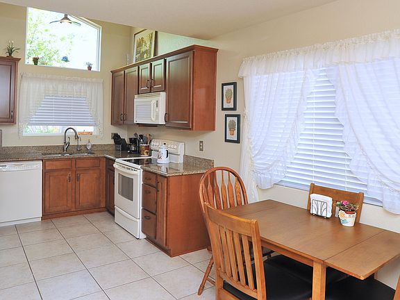 5th image of 9297 N Yorkshire Ct