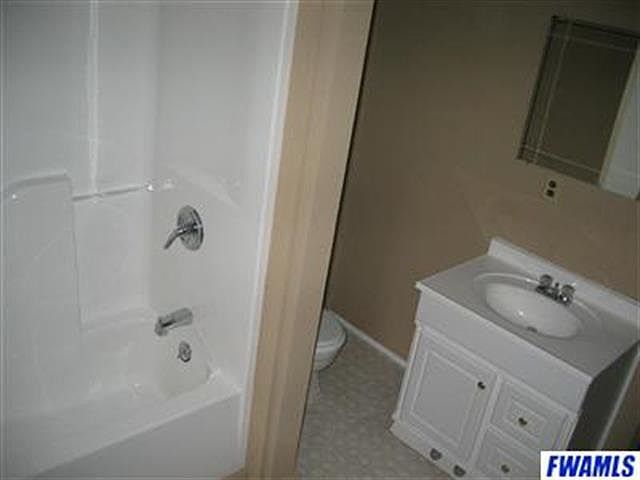 2nd image of 1328 Spy Run Ave