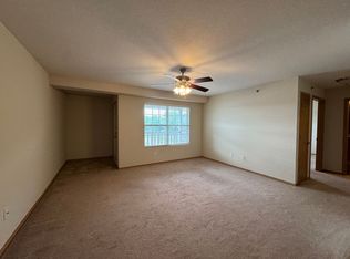 1718 - 1720 RT Dunn Dr, Bloomington, IL 61701