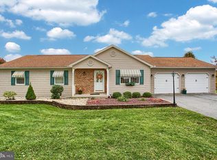 3 Fox Hollow Ln, Carlisle, PA 17015