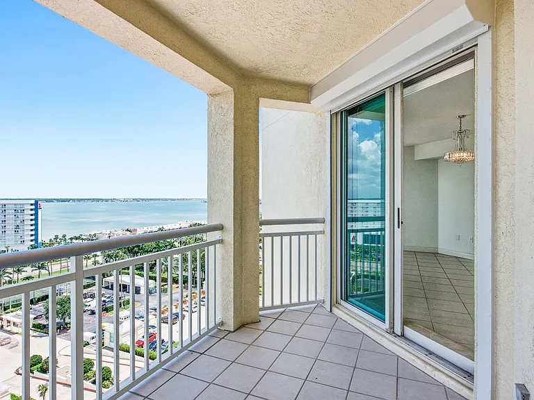 1170 Gulf Blvd #1105 — Photo 39