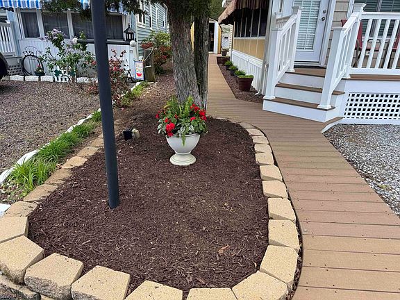 3rd image of 138 Skimmer Ln