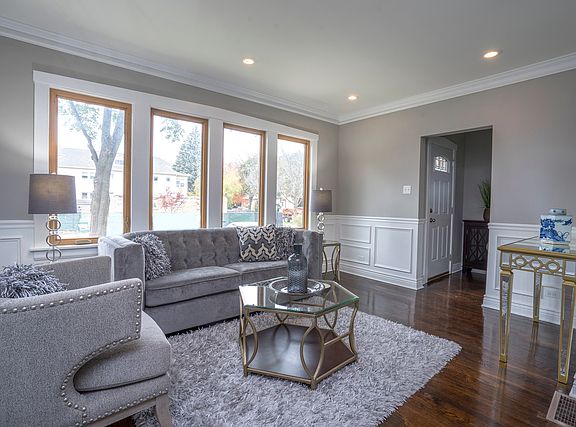 4th image of 5825 N Napoleon Ave