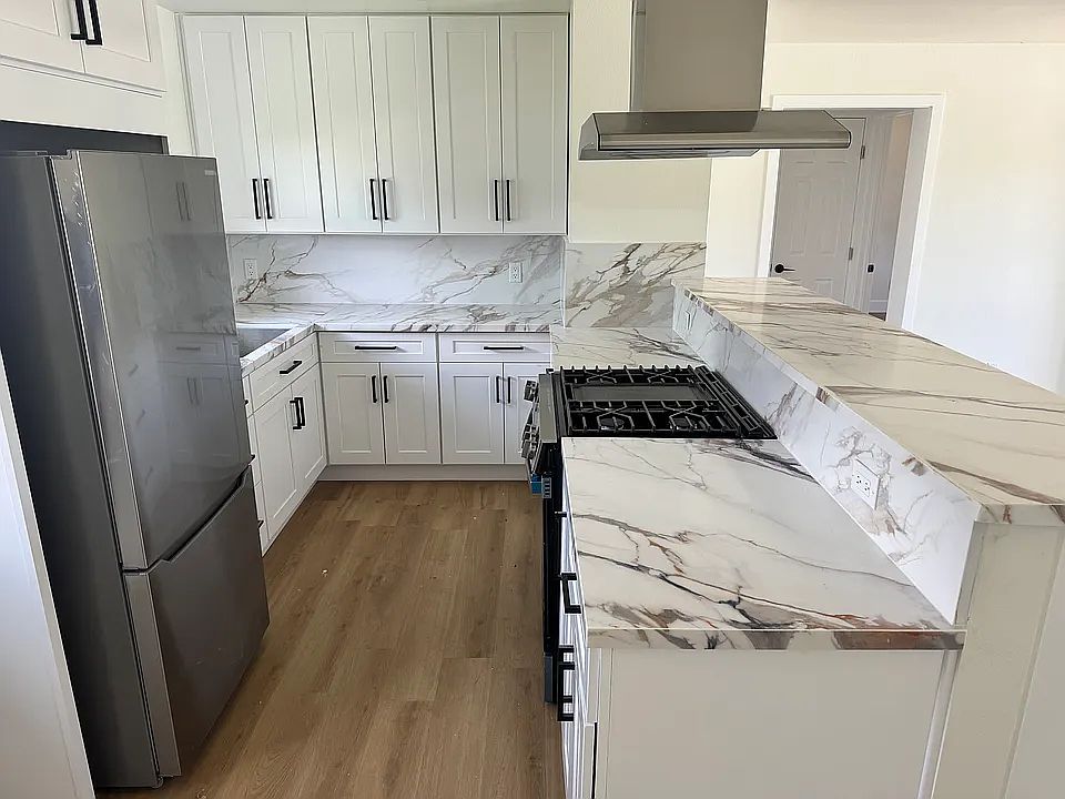 1st image of 555 Bernard St