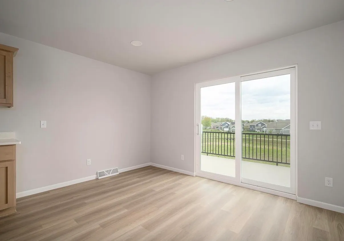 3 bed, 1690 sqft, $3,300 — Photo 4