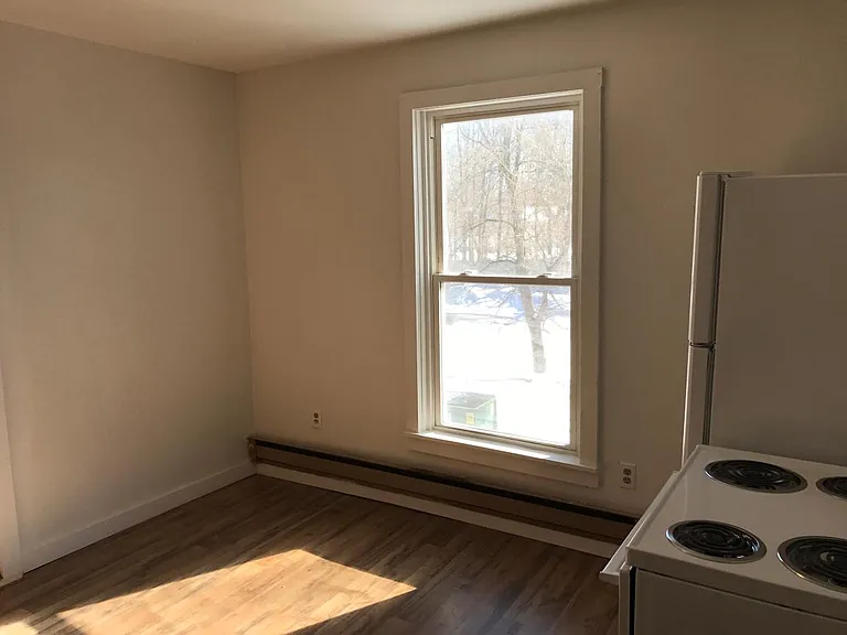 46 Upper Welden St #C — Photo 8