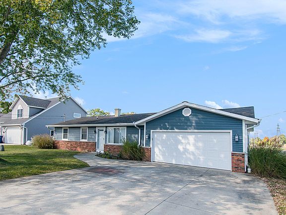 3rd image of 172 Southern Shores Dr